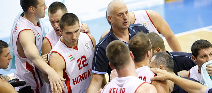 Izzott a csarnok a Ligetben